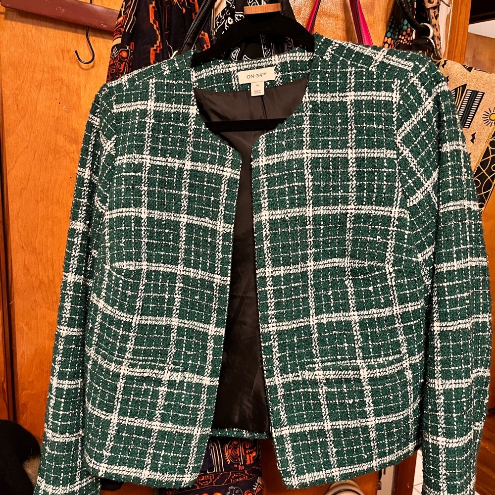 Macy’s ON 34th - Green and White Tweed Lady Jacket/Collarless Blazer